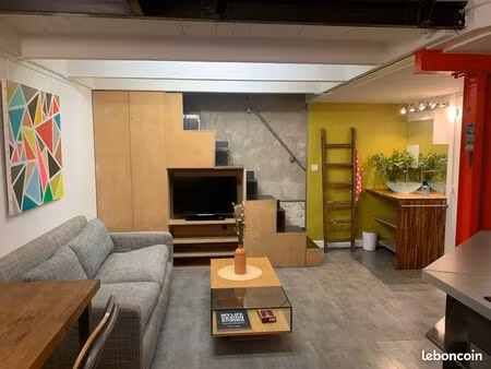 studio à louer marais  dispo immédiate > 1 an