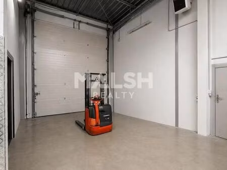 local bureaux 1 400 m²