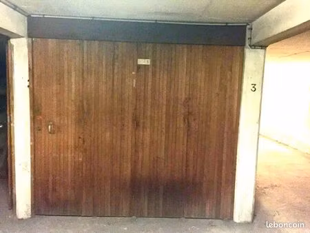 location parking box garage
