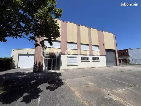 local d'activité 1 540 m²