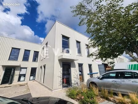 local d'activité 325 m²