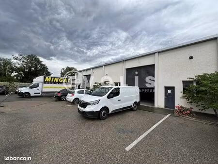 local d'activité 540 m²