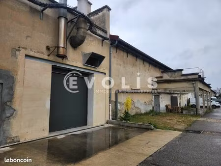 local d'activité 1 262 m²