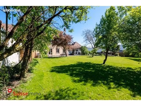 maison 8 pièces 184 m²