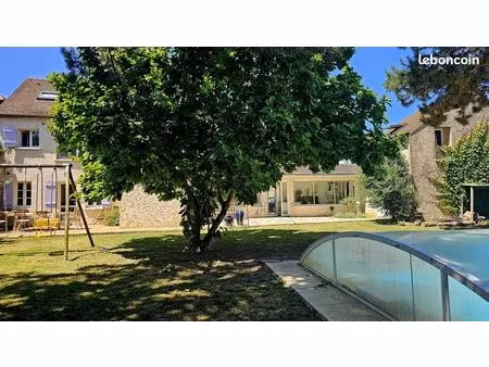 maison familiale de charme avec piscine au centre des alluets-le-roi (à moins de 5 km d’or