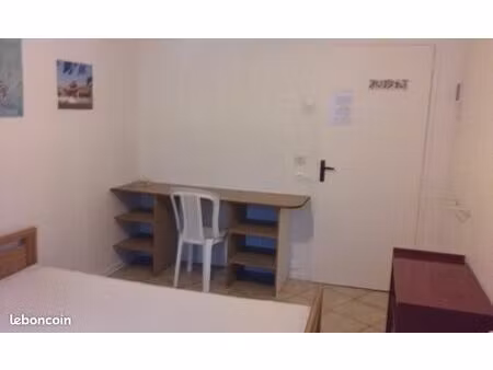 loue chambre meublee