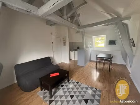 studio 1 pièce 26 m²