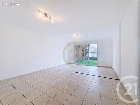 commerce 50 m²