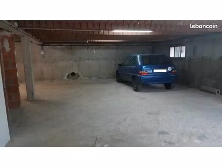 location grand garage  quartier saint-gaudérique  perpignan