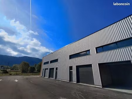 local d'activite 200 m² saint beron