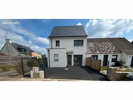 maison location à saint avé
