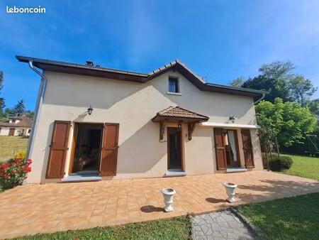 villa 6 pièces 136 m²