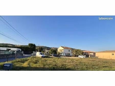 st privat des vieux terrain plat constructible