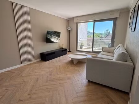 appartement rénové proche du centre ville