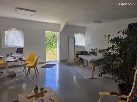 bureau 40 m2
