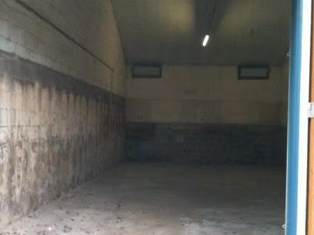 local/ entrepôt 70m2
