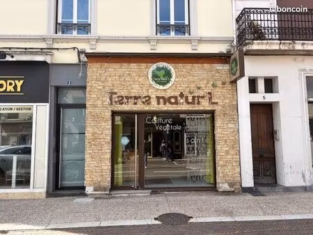 local 70 m² roanne