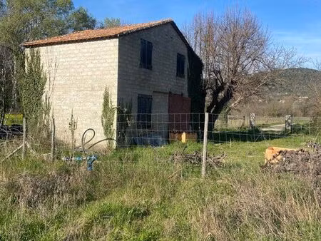 cabanon avec terrain agricole