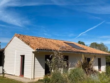 maison plain-pied - 7 pièces – 173m2 sur un terrain arboré de 6600m2 sans vis à vis