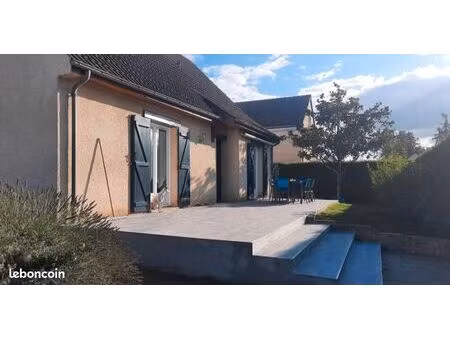 maison individuelle dans village calme