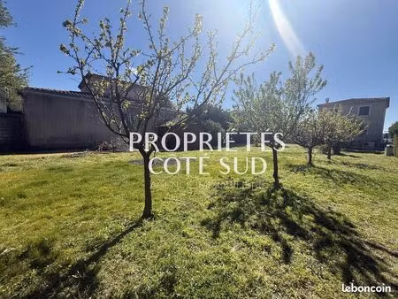 terrain 755 m² montfaucon