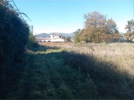 terrain de 592 m2 constructible