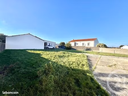 terrain 330 m² le fenouiller