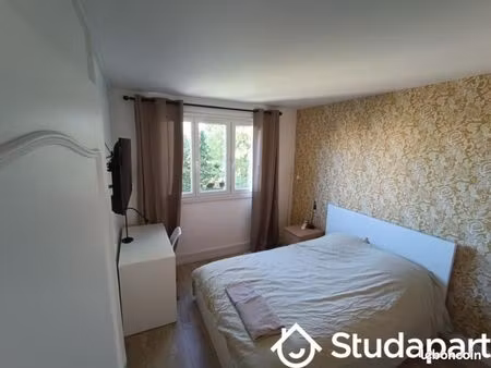 chambre 1 pièce 9 m²