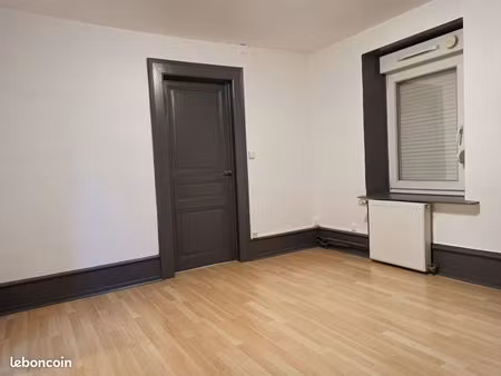 apt f2 à dampierre les bois