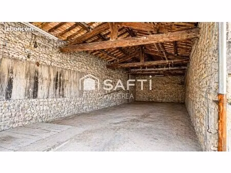 immeuble 140 m² saint-laurent-d'aigouze
