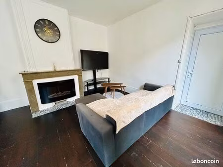 appartement t2 avec balcon en meublé rue poyol