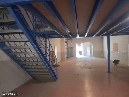 hangar de 200 m2