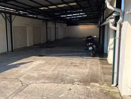 loue garage fermé sotteville les rouen place voltaire