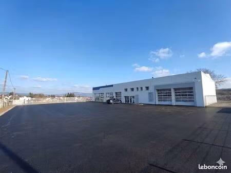 local commercial 720 m² les abrets en dauphiné