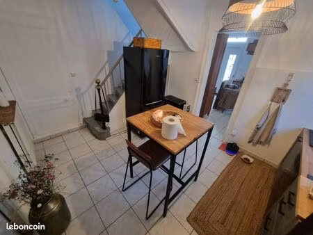 maison de ville – 4 pièces – 75 m² – centre de buchy-non meublé