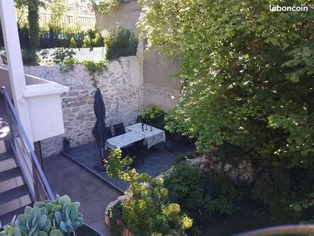 vends maison ancienne rénovée sans travaux de 265 m2 avec jardin dans le centre de mareil 