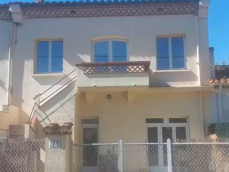 villa bord de mer  à 200 m de la plage