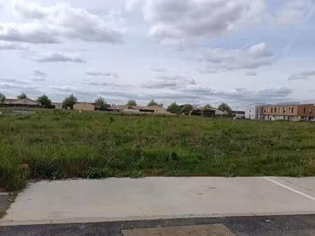 terrain 332 m² lucon