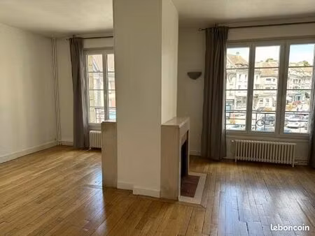 appartement 3 pièces 83 m²
