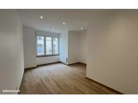 à louer – t3 de 60 m² à 300 m du centre – plougenast-langast