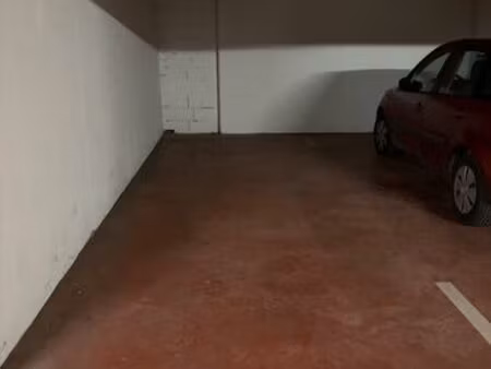 à louer parking