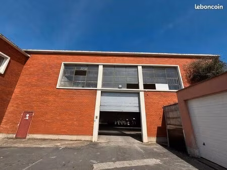 local d'activité 425 m²