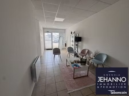 local 72 m² vannes
