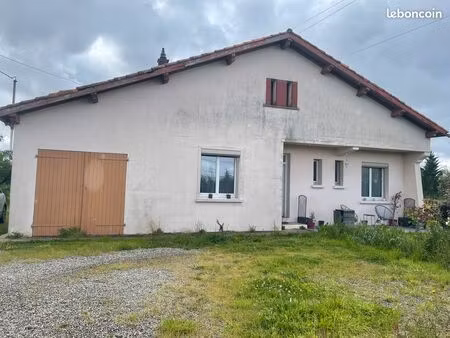 maison rénovée + 3000 m² de terrain – possibilité 130 m² – à 2 min du centre