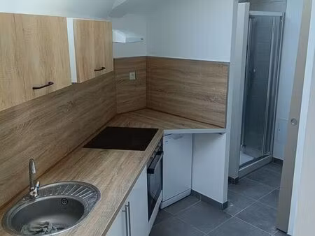 location maison de ville 50m² - notre dame de bondeville