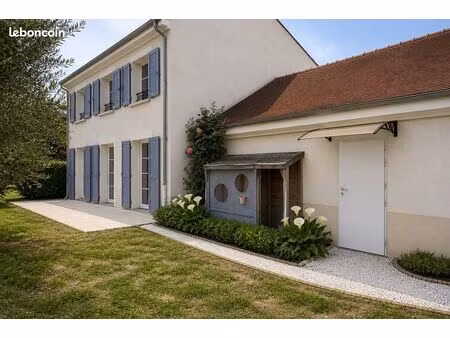 maison familiale 3 ch + bureau – grand garage 45 m² – jardin sans vis-à-vis – dpe c