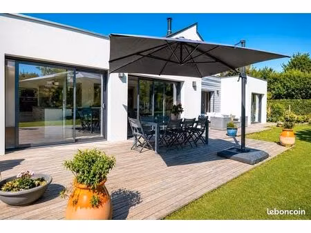 maison 8 pièces 248 m²