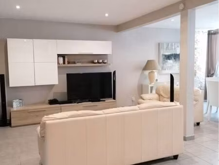 maison de village – 5 chambres – 750 /mois