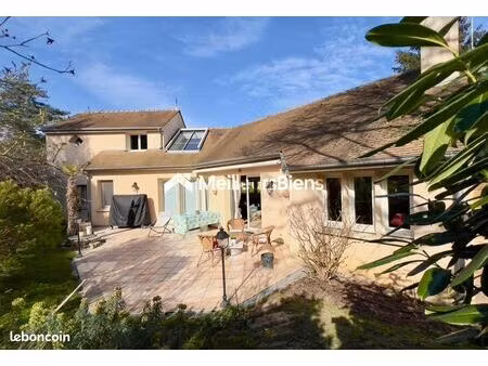 maison 7 pièces 216 m²