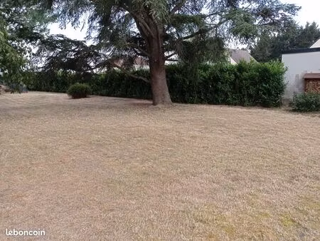 terrain à batir 1115 m²